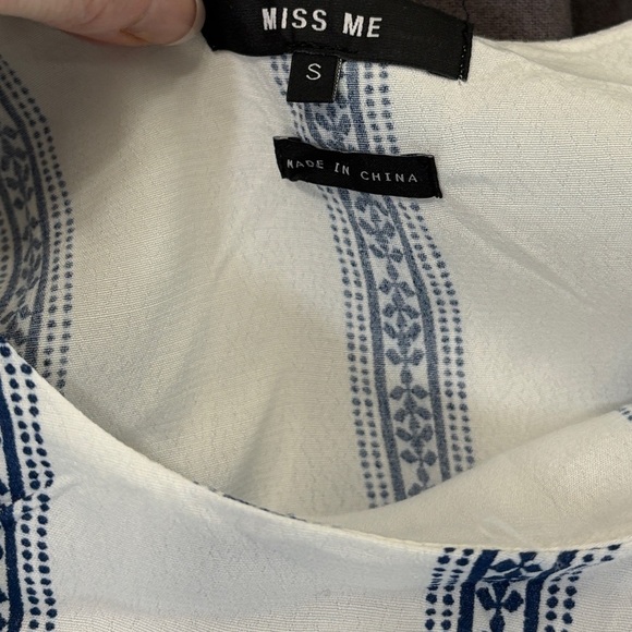 Miss Me White and Blue Ruffled Flutter Sleeve Blouse - Picture 4 of 5